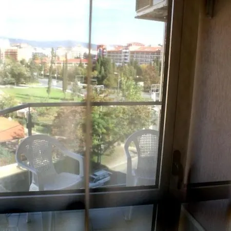 Apartcomplex Perla 2* ساني بيتش